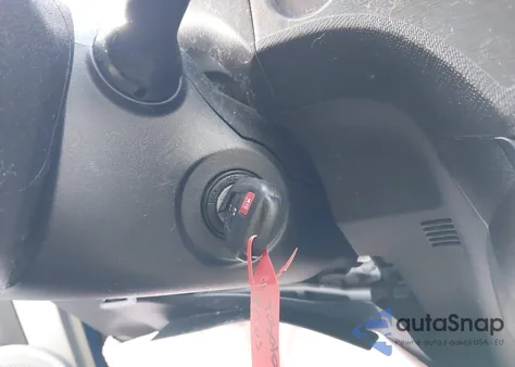 2013 Toyota Prius C Two from USA, damaged, VIN JTDKDTB33D1057105